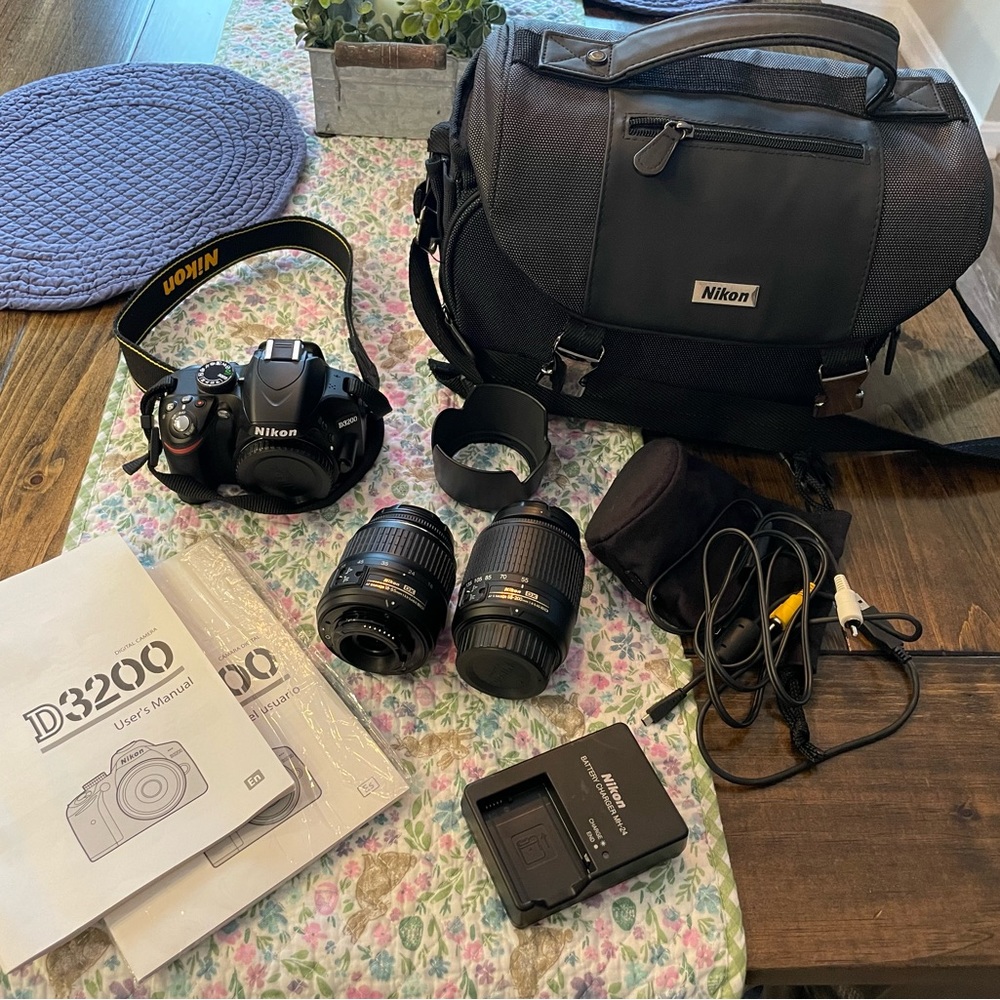 Nikon D3200 Camera Bundle 📷